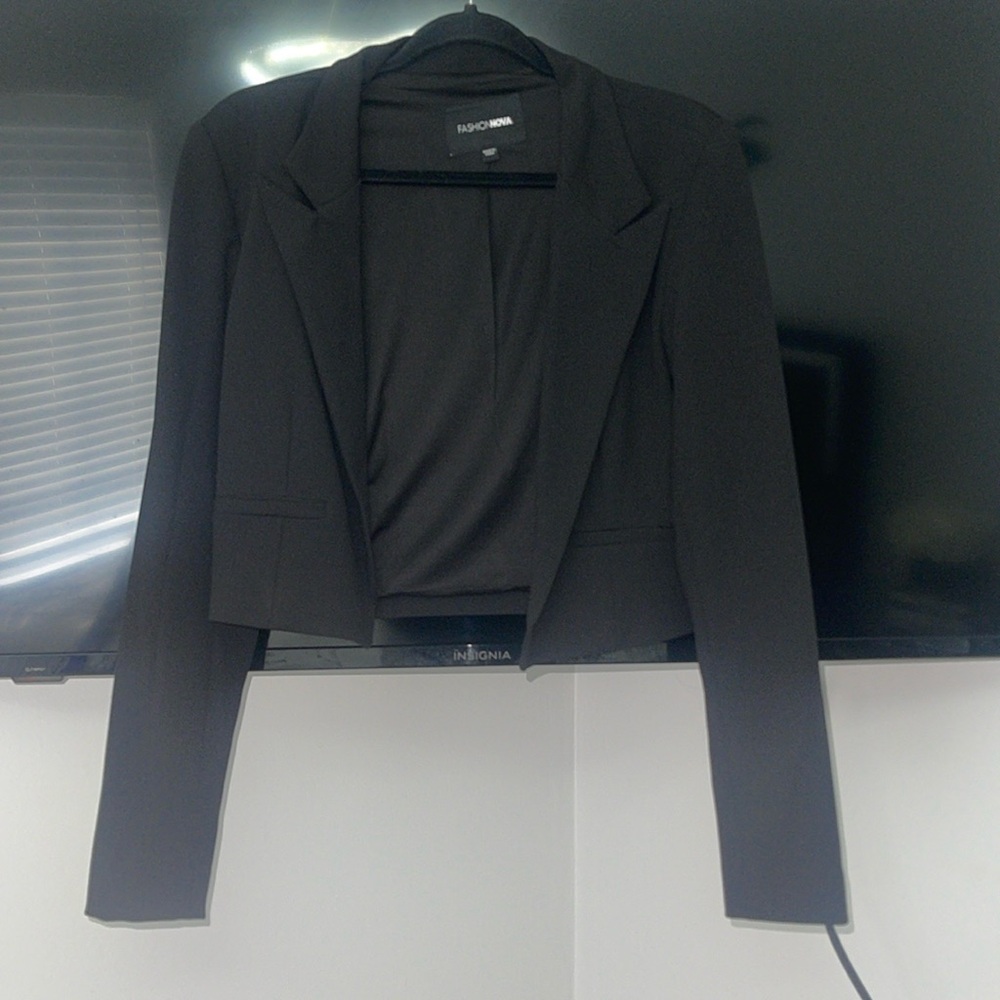 Fashion nova cropped blazer
